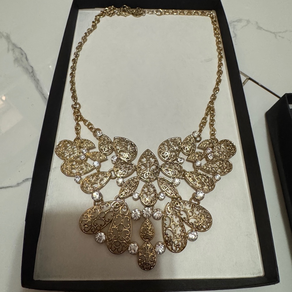 Mariell Rhinestone Necklace